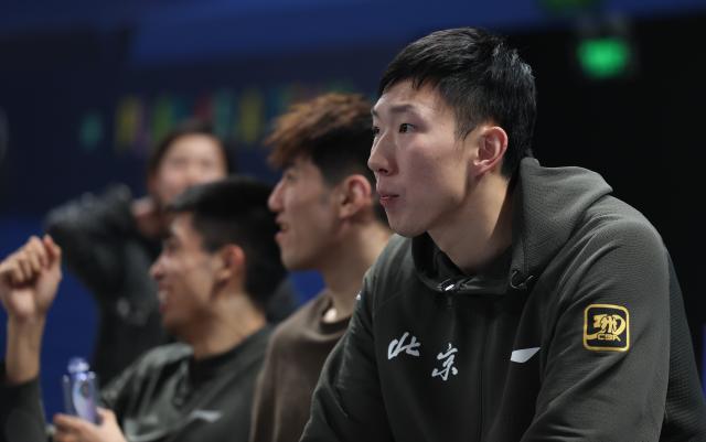 1732806330542036532.jpg (体育)(5)篮球——CBA常规赛:北京北汽胜广东东阳光XxjpseC007080_20241025_PEPFN0A001.jpg